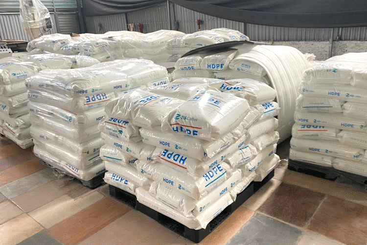 HẠT NHỰA CÁC LOẠI:  PET,HDPE,PP, LDPE,LLDPE,ABS ,GPPS ...